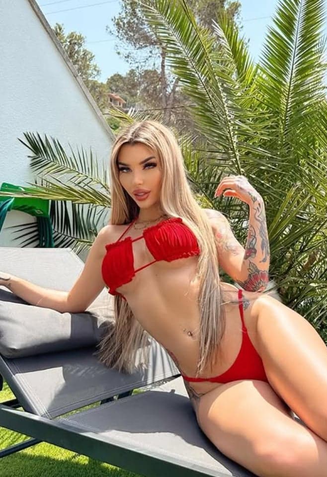 Foto 4 di Alessa Dior