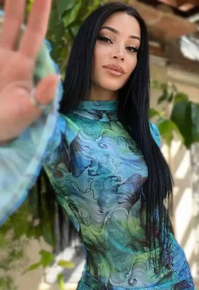 Foto 4 di Vanessa Ouerhani